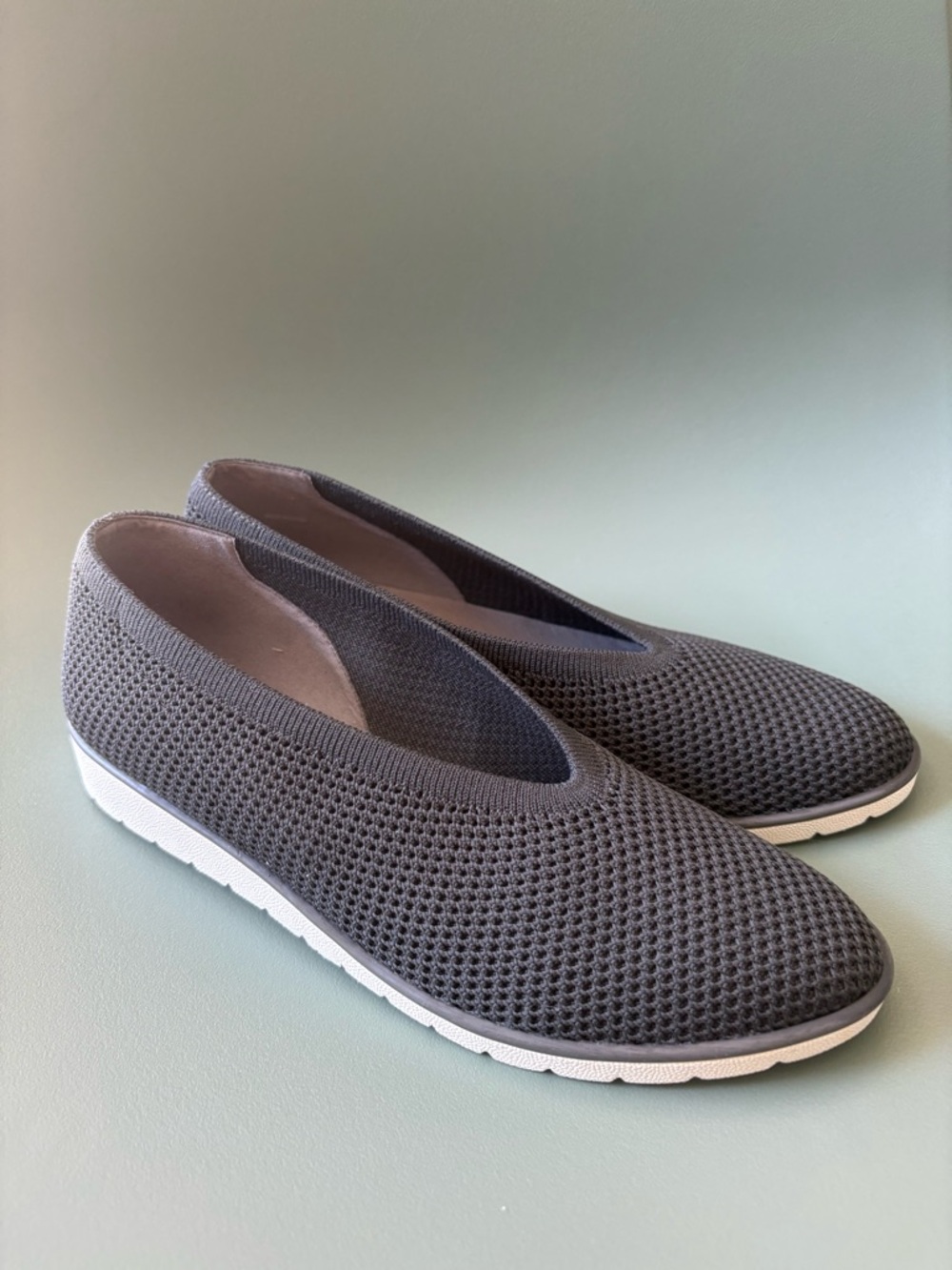 Eileen Fisher Women’s Heaven Stretch Gray Size 8.5 Slip On NWOT
